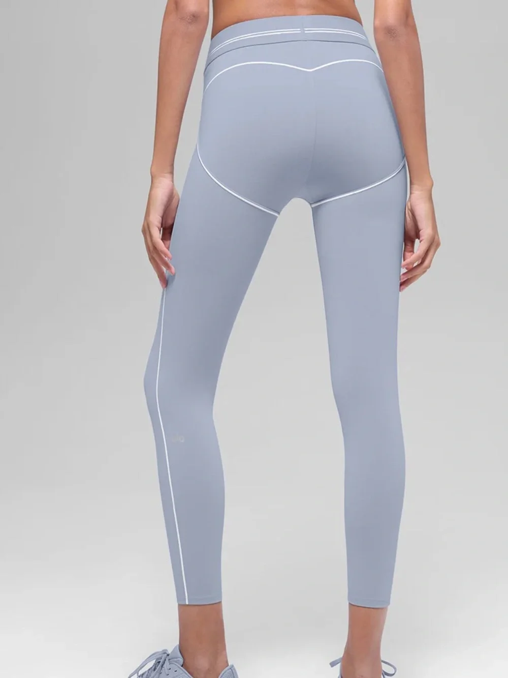 ALO Yoga nwt excellent